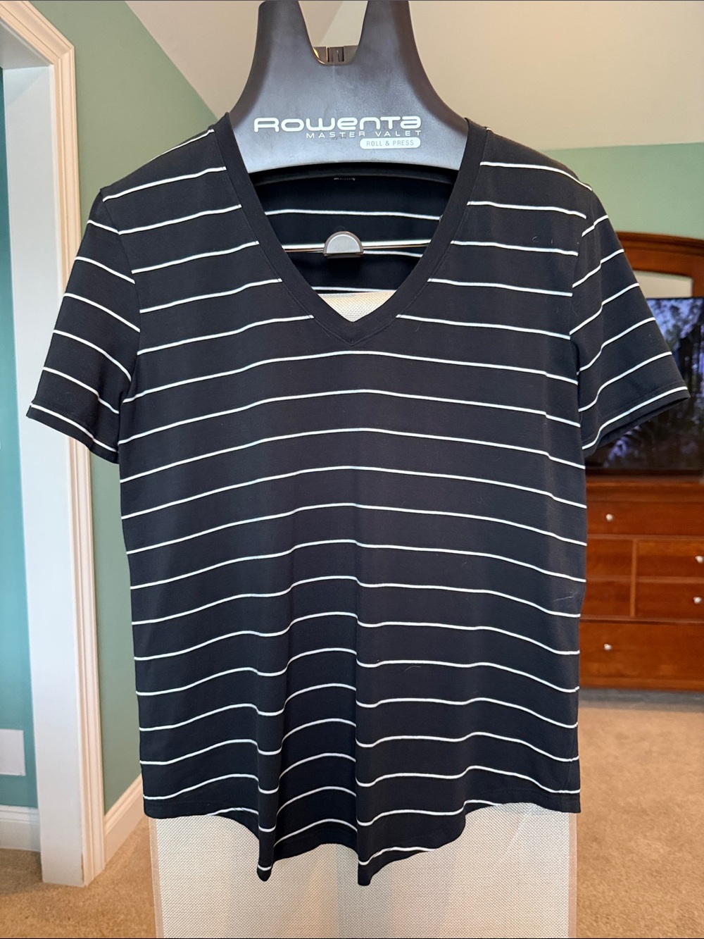 Lululemon Love V-Neck T-Shirt size 10